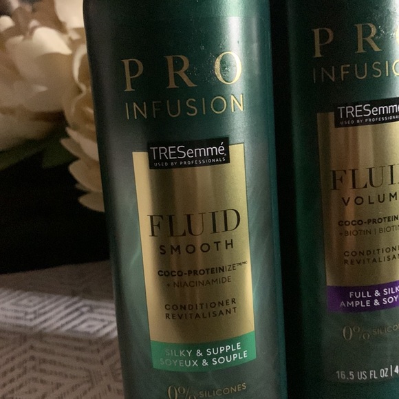 Set Of TRESemme’ Fluid Volume Conditioners - Picture 6 of 10